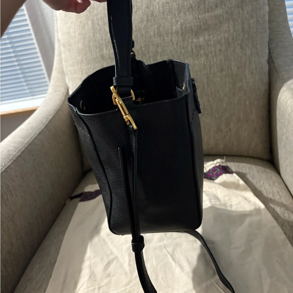 Tory Burch Black Leather Shoulder/crossbody Bucket Bag - Picture 3 of 4